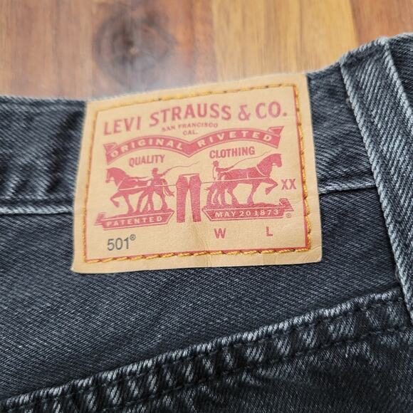 Levi's 501 Original Button Fly Denim Shorts Size 30 - Picture 4 of 9